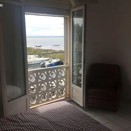 Maison *